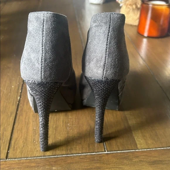 Sofia Vergara Womens Boots Gray Flame Stiletto Booties Size 6 - Picture 4 of 8